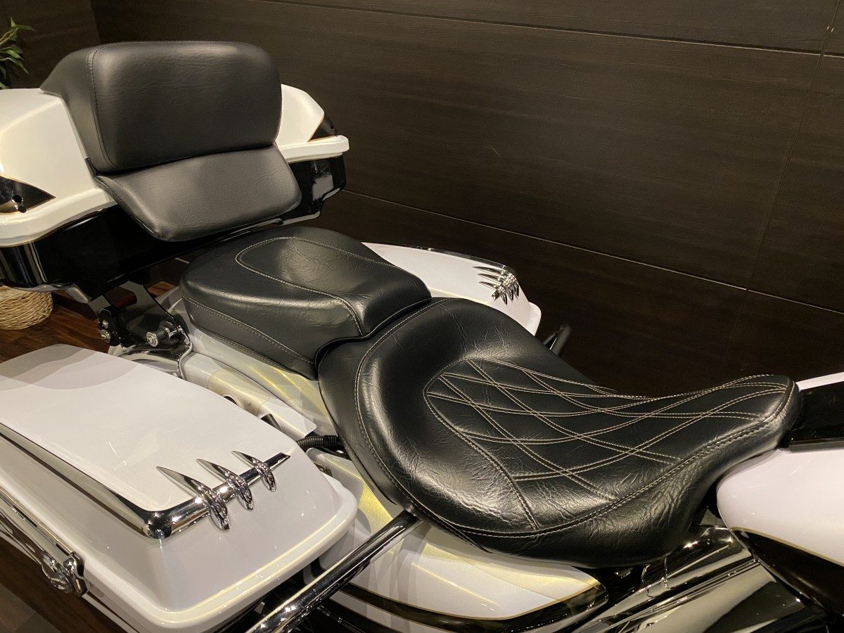 FLTRXSE 1800 CVO ロードグライドカスタム インジェクション イメージ6