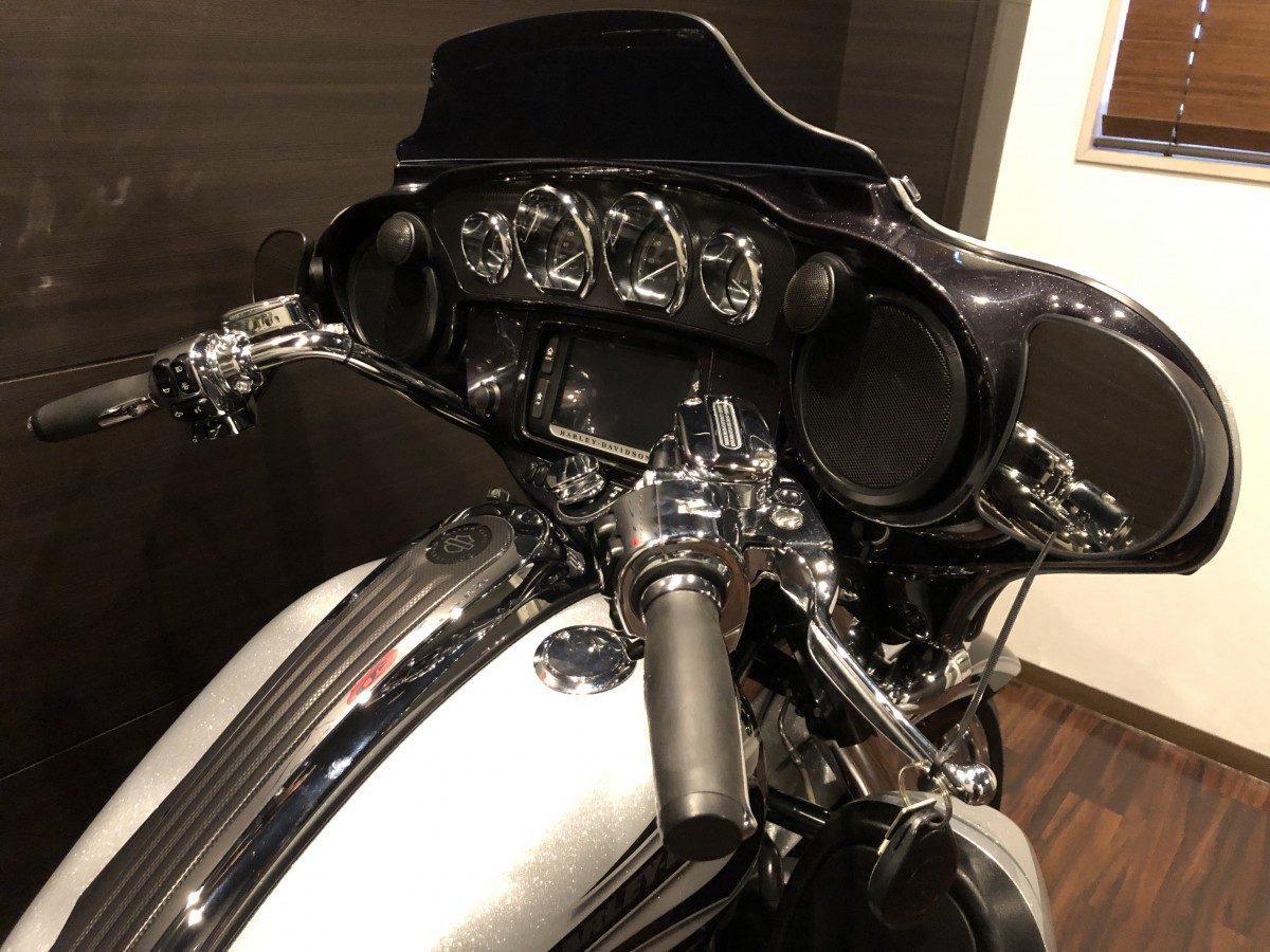 FLHXSE 1800 CVO ストリートグライド イメージ7