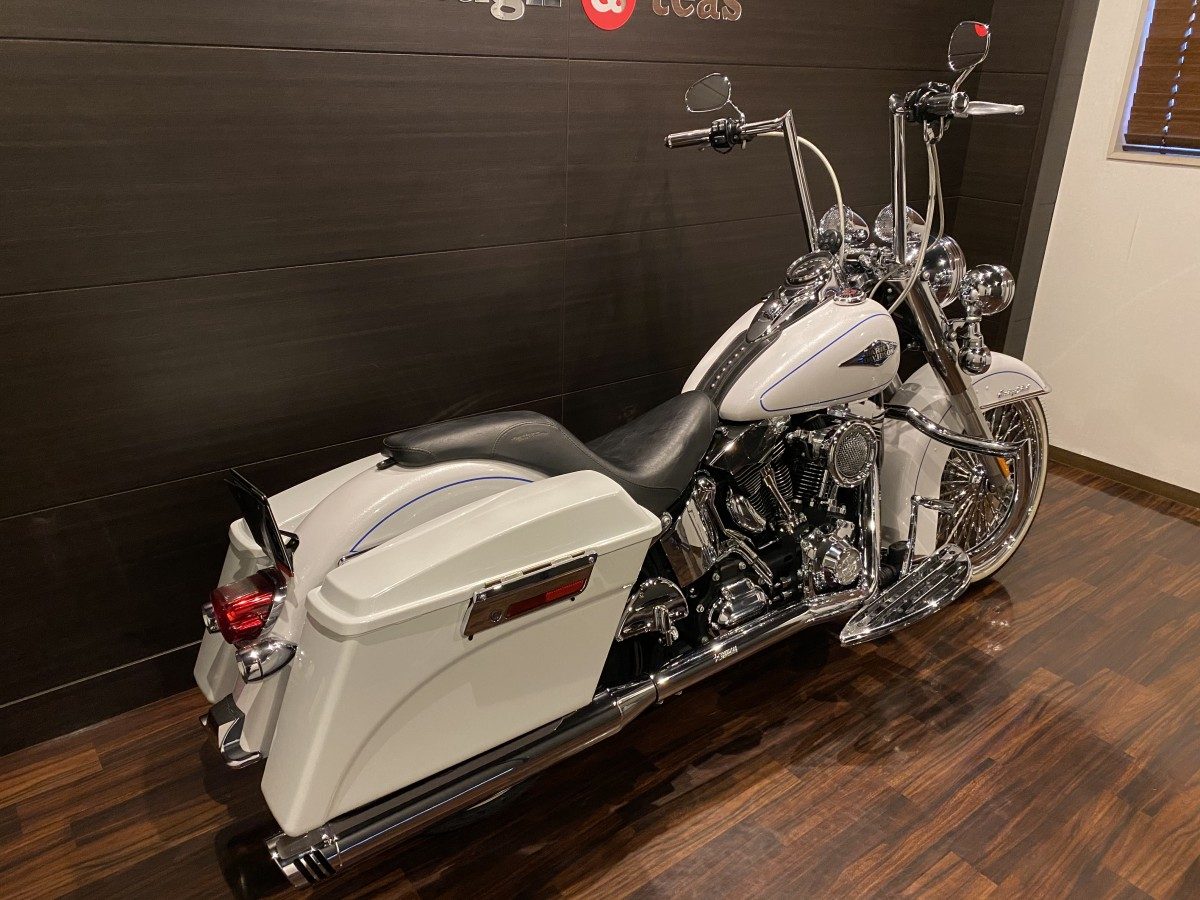 FLSTC 1580 ヘリテイジ ソフテイル クラシック インジェクション イメージ3