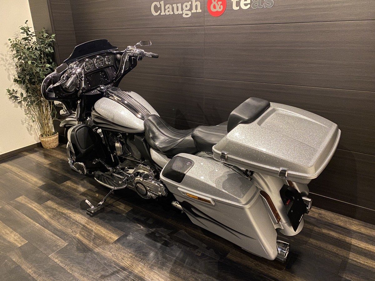 FLHXSE 1800 CVO ストリートグライド ツーリング TC110 インジェクション イメージ11