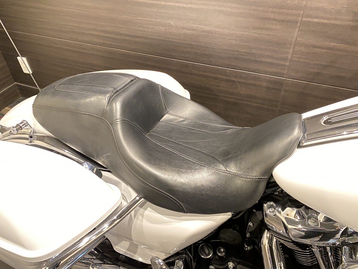 FLHXS 1750 ストリートグライド スペシャル ツーリング M8 107 インジェクション イメージ6