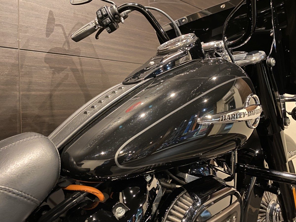 FLHC 1750 ソフテイル ヘリテイジ クラシック M8 インジェクション イメージ5