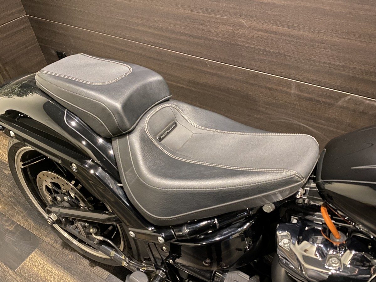 FXBRS 1870 ブレイクアウト ソフテイル M8 114 インジェクション イメージ8