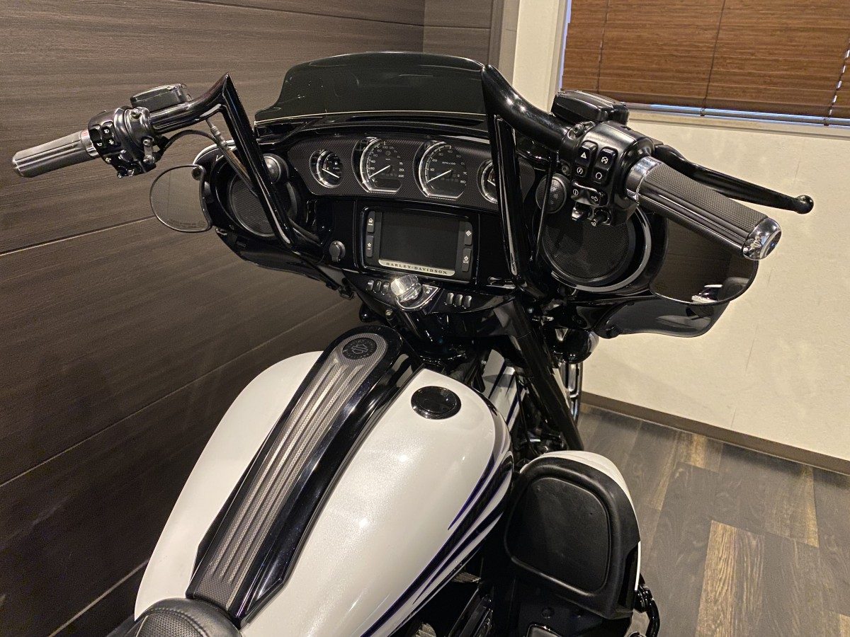 FLHXSE CVO 1800 ストリートグライド ツーリング TC110 最終ツインカム インジェクション イメージ6