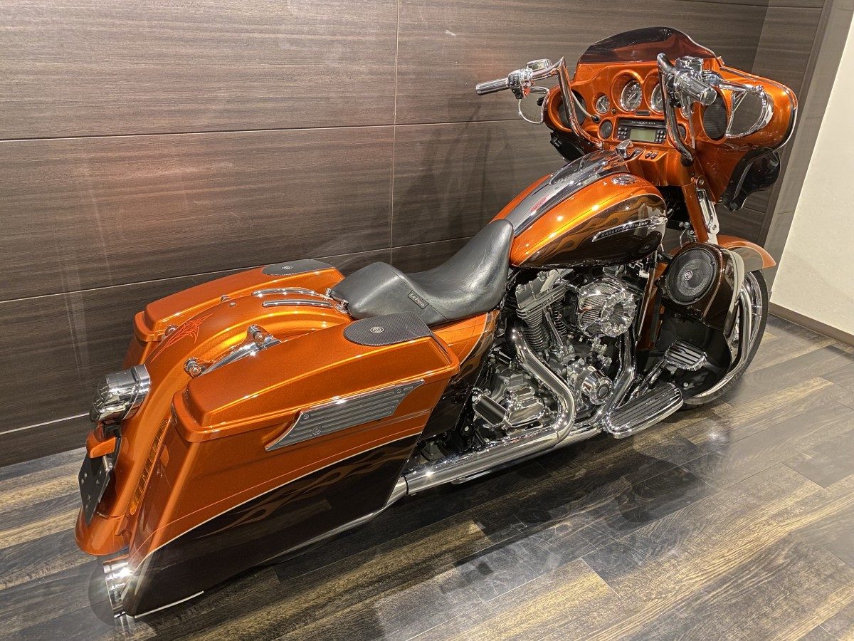 2012年 FLHXSE CVO 1800 ストリート グライド TC110 インジェクション