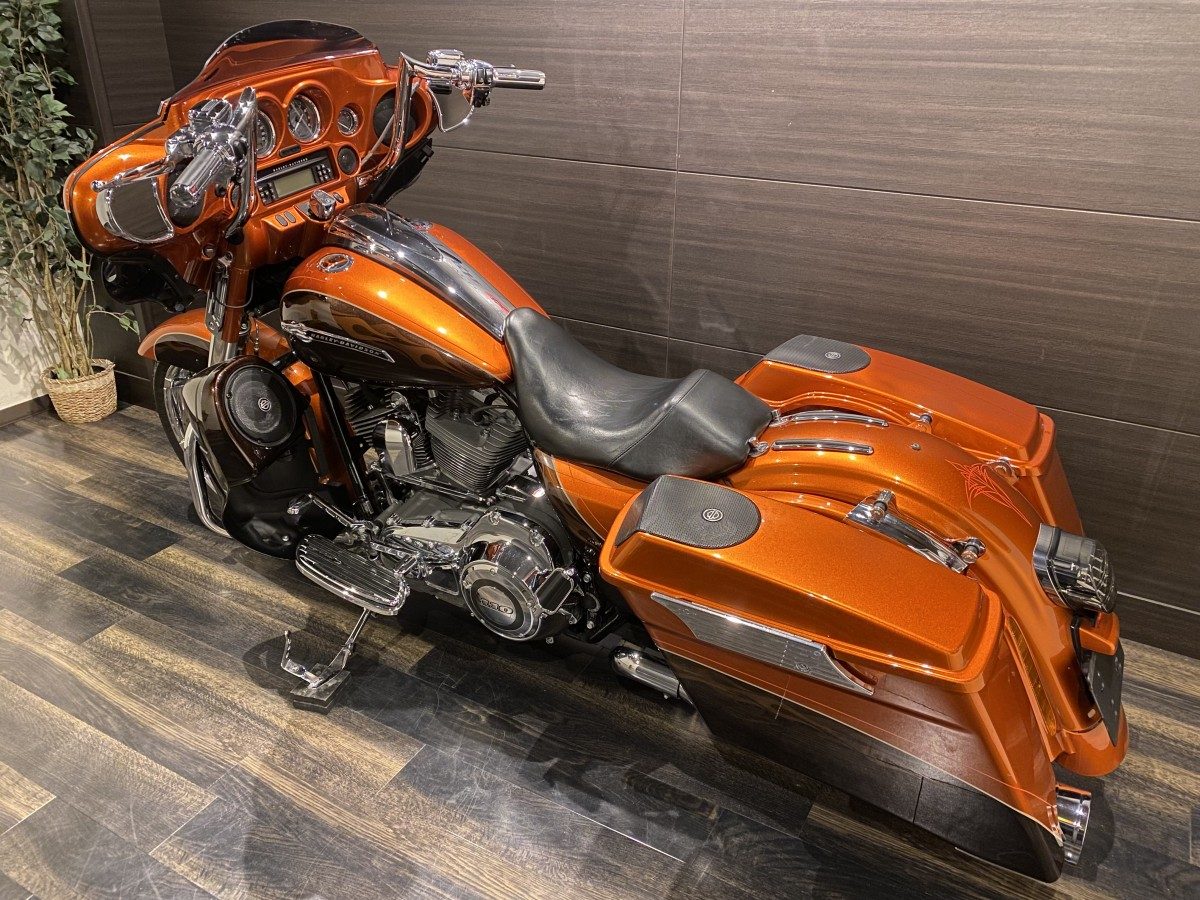 2012年 FLHXSE CVO 1800 ストリート グライド TC110 インジェクション