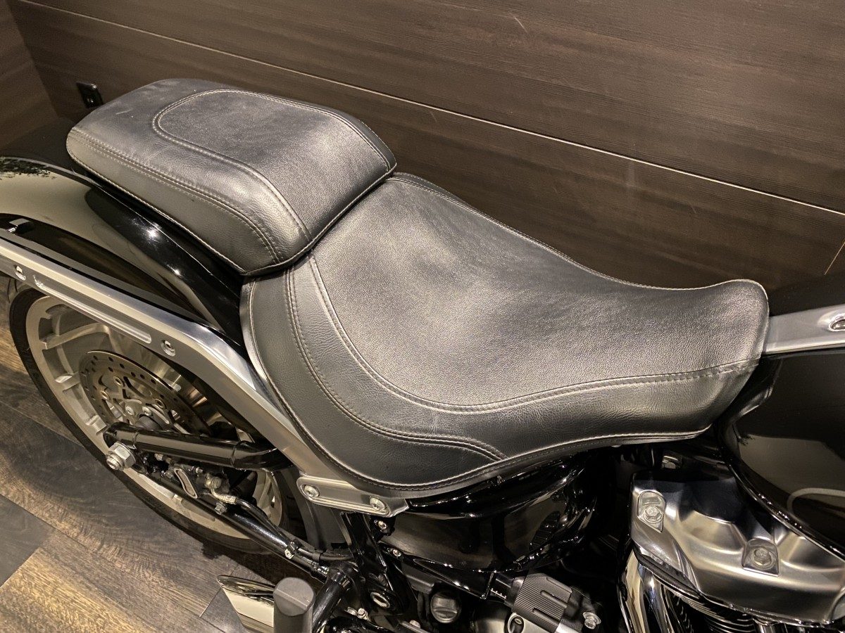 FLFB 1750 ファットボーイ ソフテイル M8 107 インジェクション イメージ8