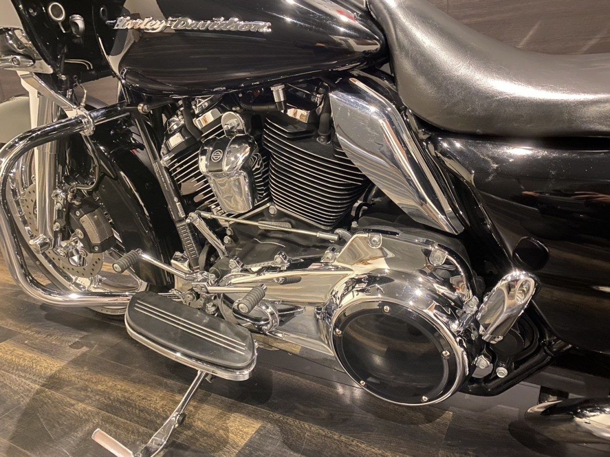 FLTRXS 1750 ロードグライド スペシャル ツーリング M8 107 インジェクション イメージ11