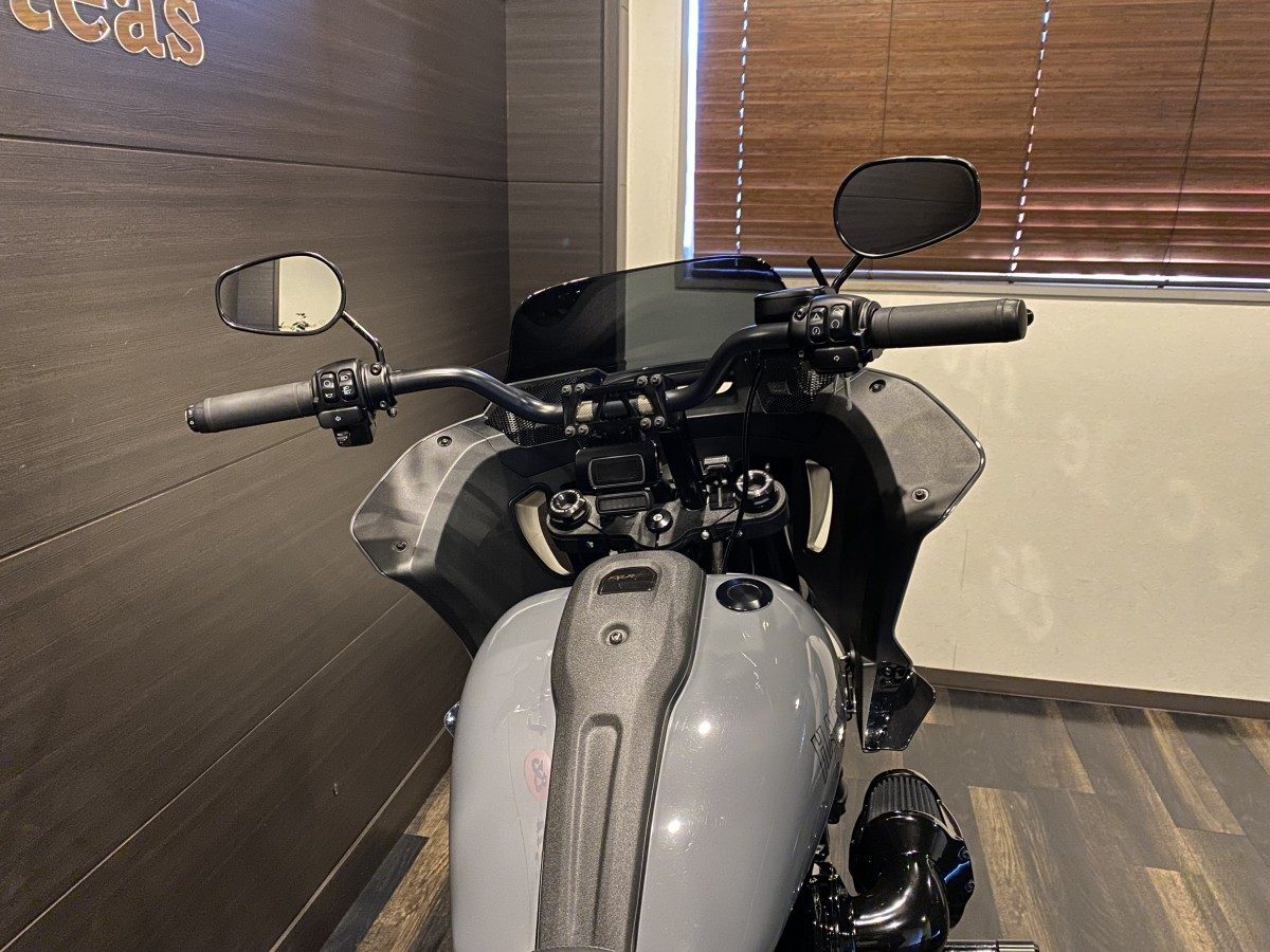 FXLRST 1920 ローライダーST ソフテイル M8 117 インジェクション イメージ6