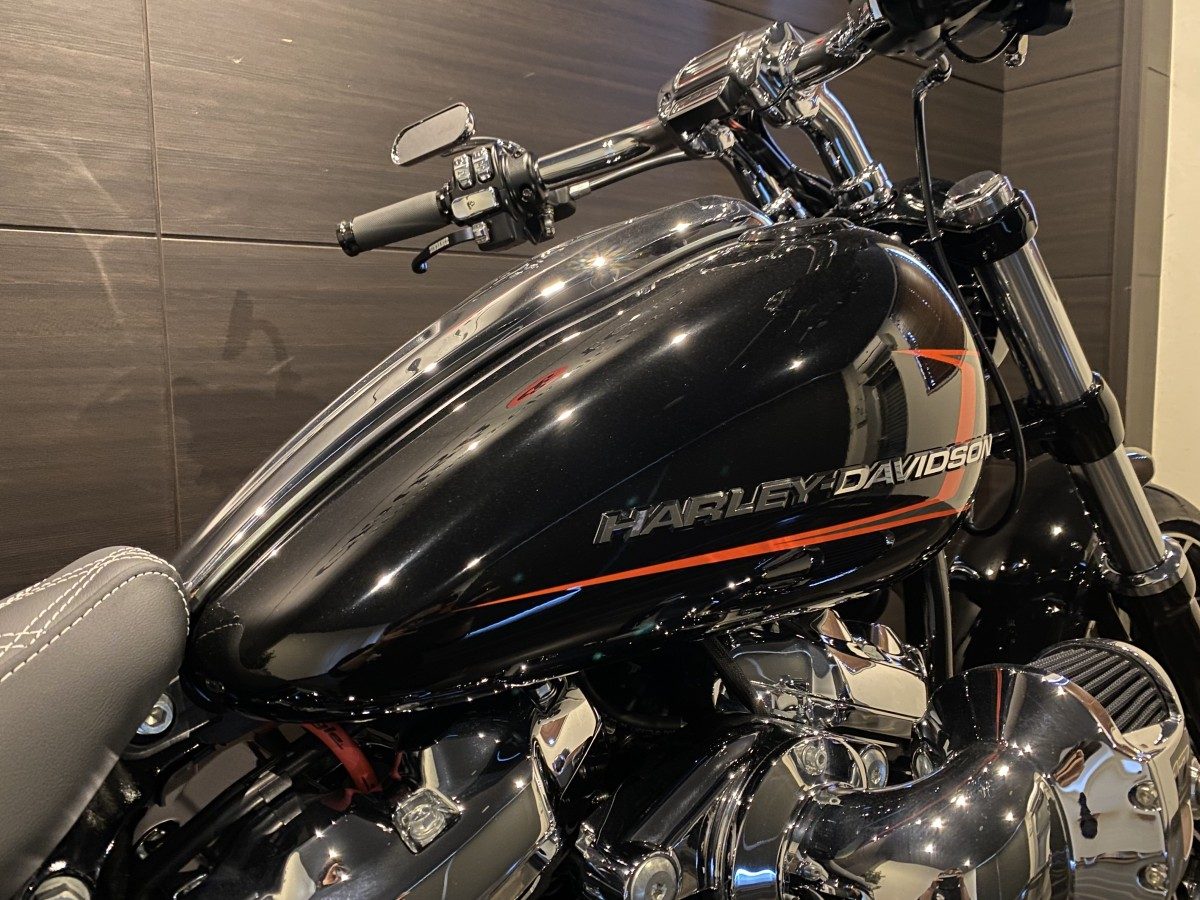 FXBR 1920 ブレイクアウト ソフテイル M8 117 インジェクション イメージ5