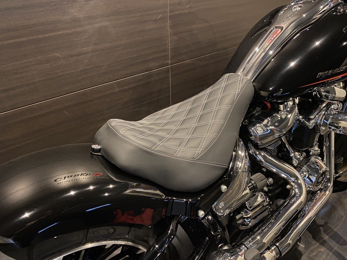 FXBR 1920 ブレイクアウト ソフテイル M8 117 インジェクション イメージ7