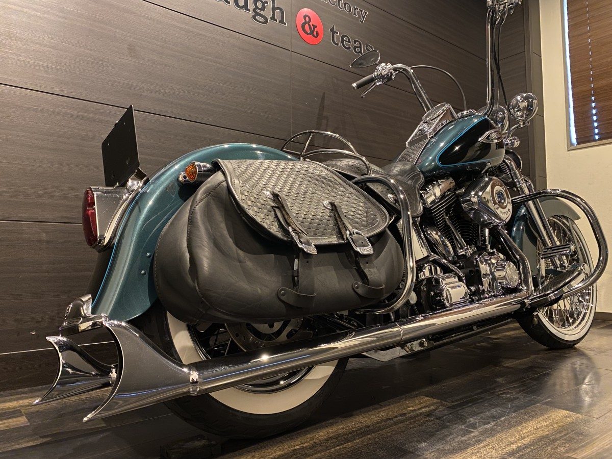 FLSTS 2001年式キャブ車外装一式装飾品多数！