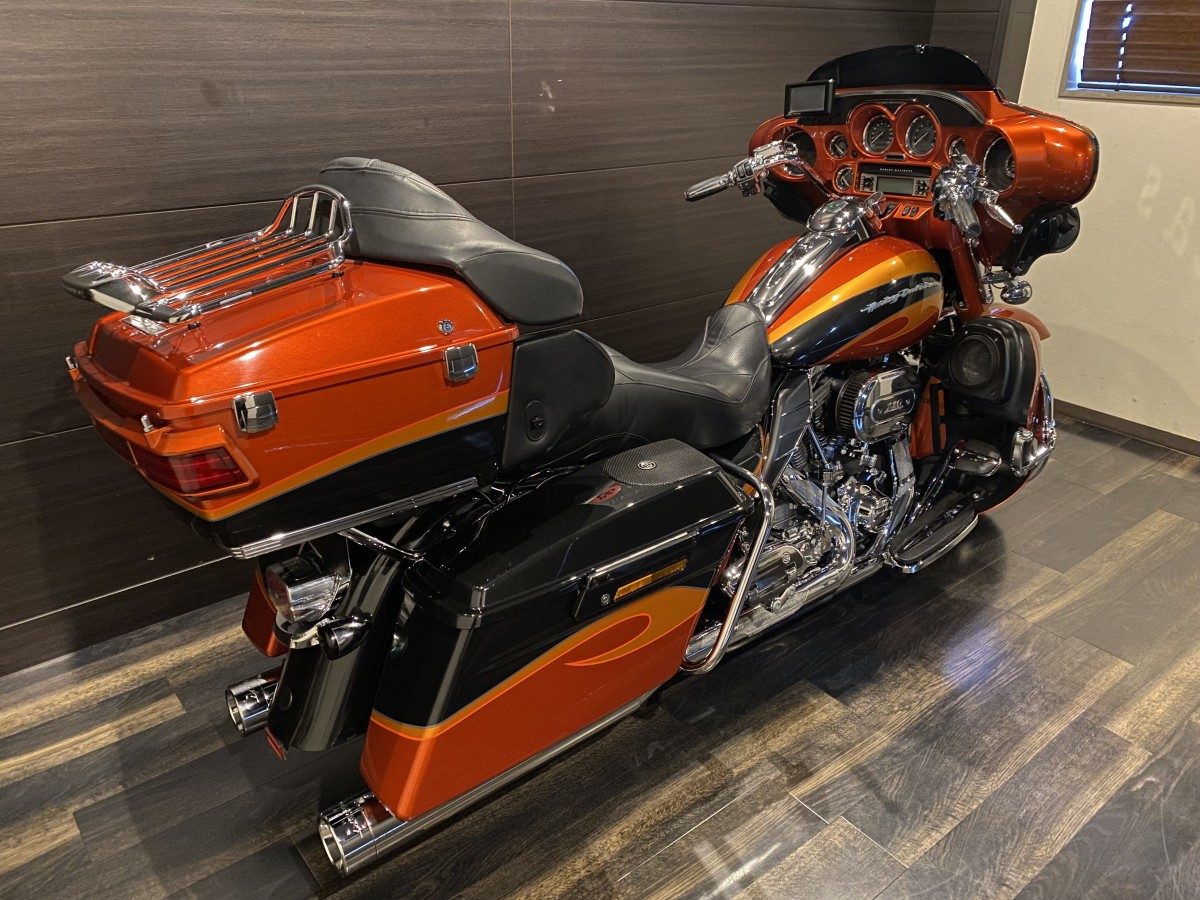 FLHTCUSE CVO 1800 ウルトラクラシック ツーリング TC110 インジェクション イメージ3