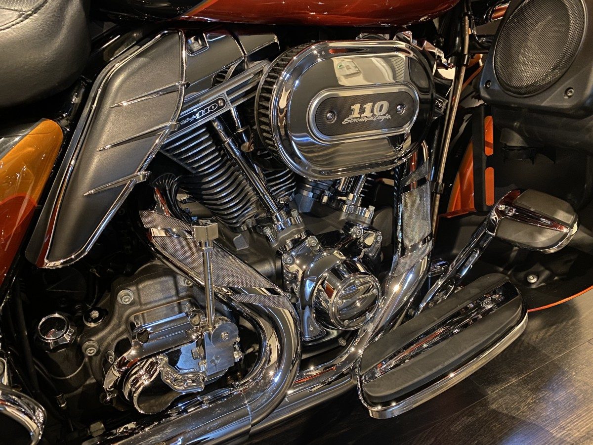 FLHTCUSE CVO 1800 ウルトラクラシック ツーリング TC110 インジェクション イメージ4