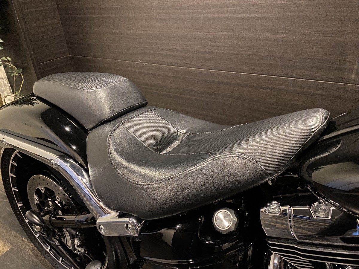 FXSB 1690 ブレイクアウト ソフテイル TC103 インジェクション イメージ7