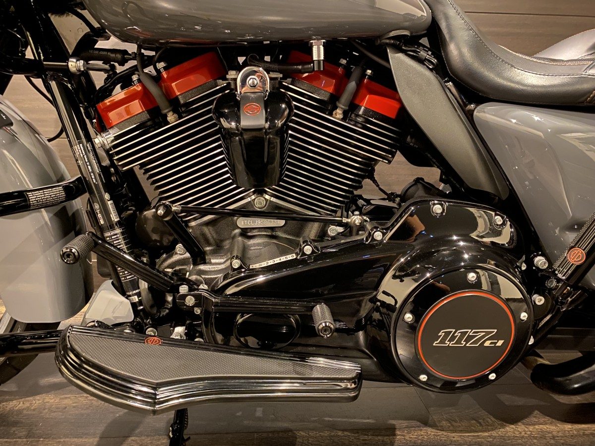 FLTRXSE CVO 1920 ロードグライド ツーリング M8 117 インジェクション イメージ12