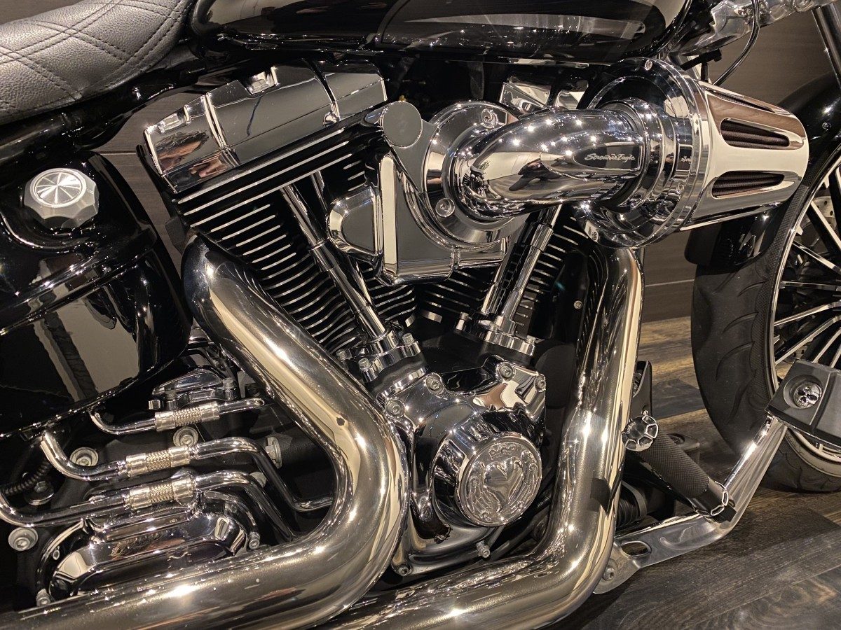 FXSB 1690 ブレイクアウト ソフテイル TC103 インジェクション イメージ4