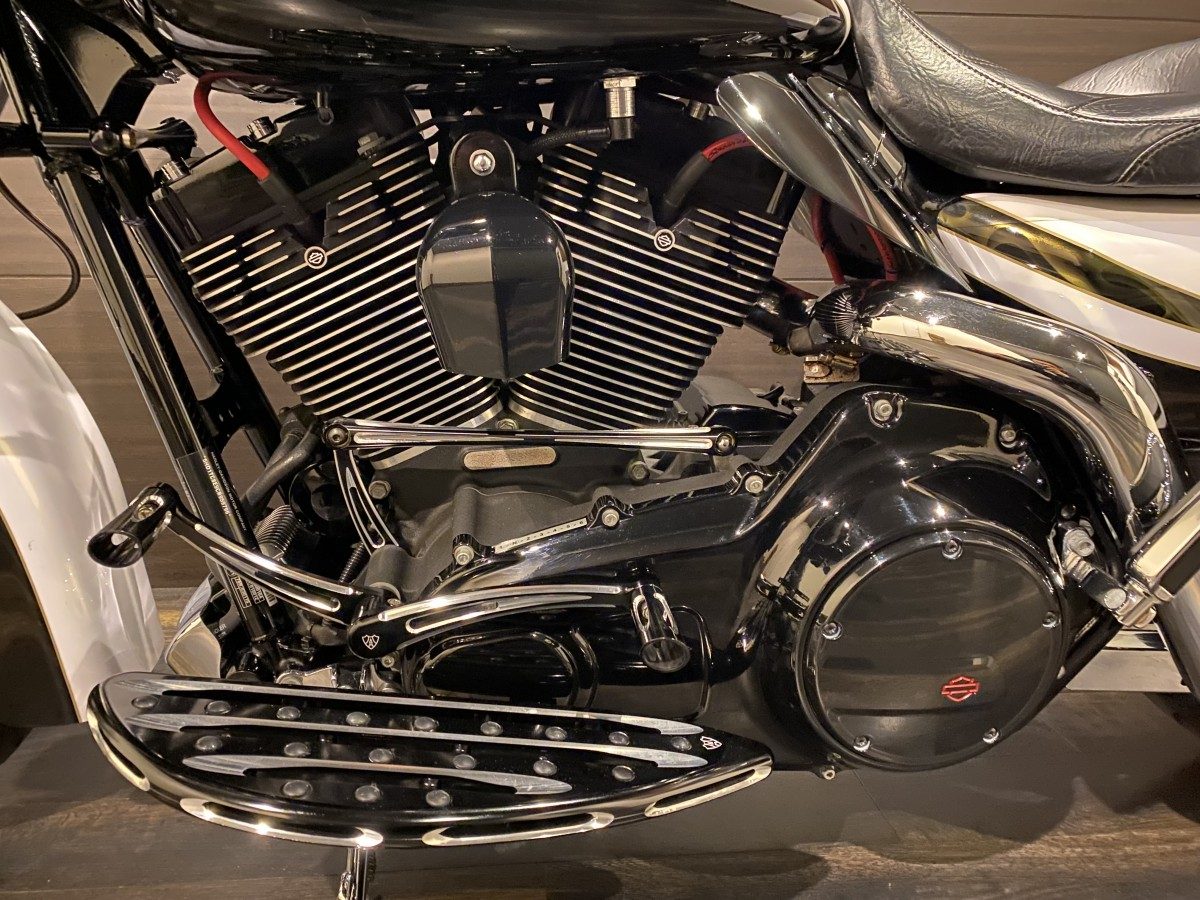 FLTRXS CVO 1800 ロードグライドスペシャル ツーリング TC110 インジェクション イメージ12