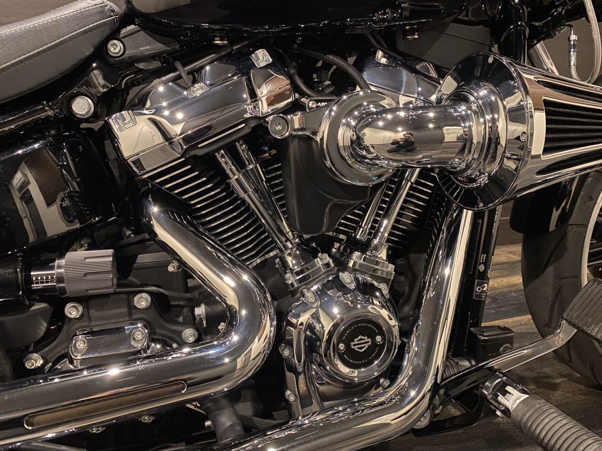 FXBRS 1870 ブレイクアウト ソフテイル M8 114 インジェクション イメージ4