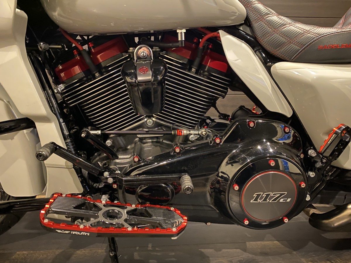 FLTRXSE CVO 1920 ロードグライド ツーリング M8 117 インジェクション イメージ12